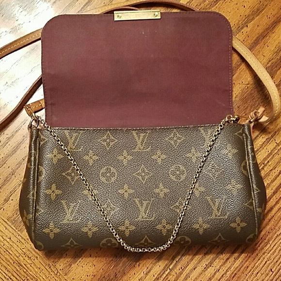 🚫SOLD🚫Authentic Louis Vuitton crossbody bag - Picture 2 of 4