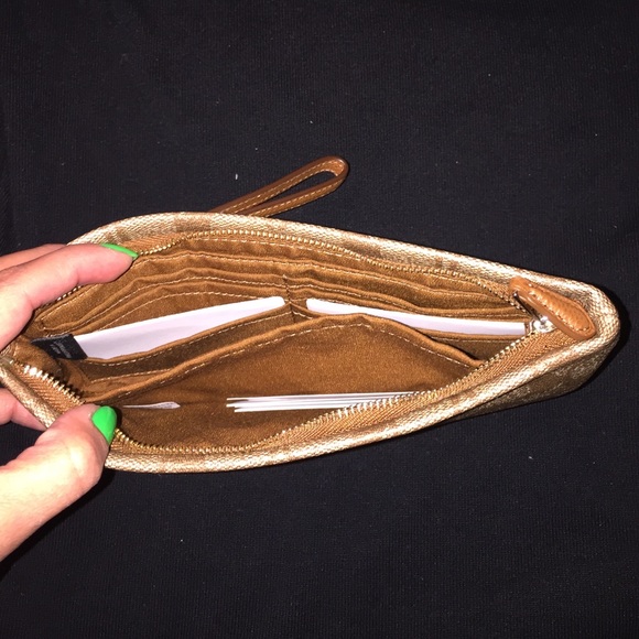 Coach PVC Wristlet💗 - Picture 3 of 4