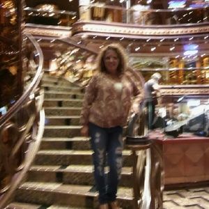 Meet your Posher, Paula