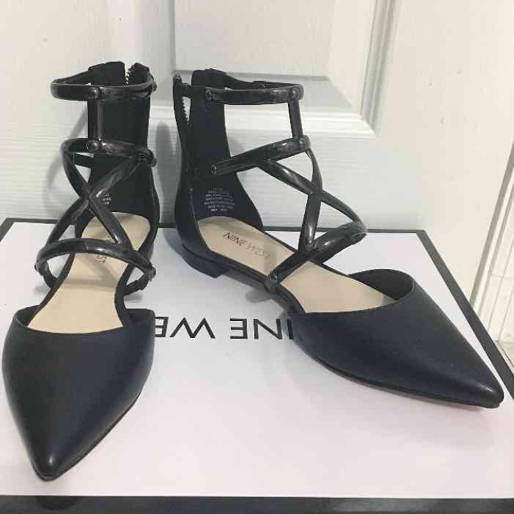 Black Pointed Toe Flats