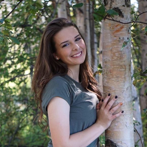 Meet your Posher, Deirdre