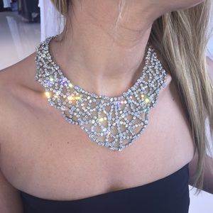 Meet your Posher, Lina