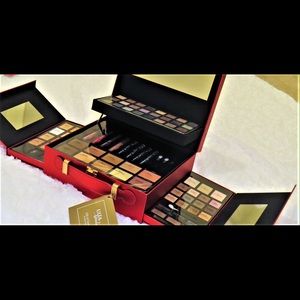 ULTA BEAUTY BOX 💄 Gorgeous 72 Piece Makeup Set