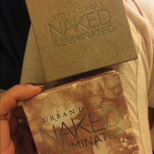 Urban decay illuminated shimmering powder