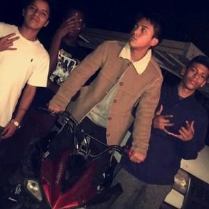 Meet your Posher, Carlos