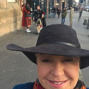 Meet your Posher, Helena