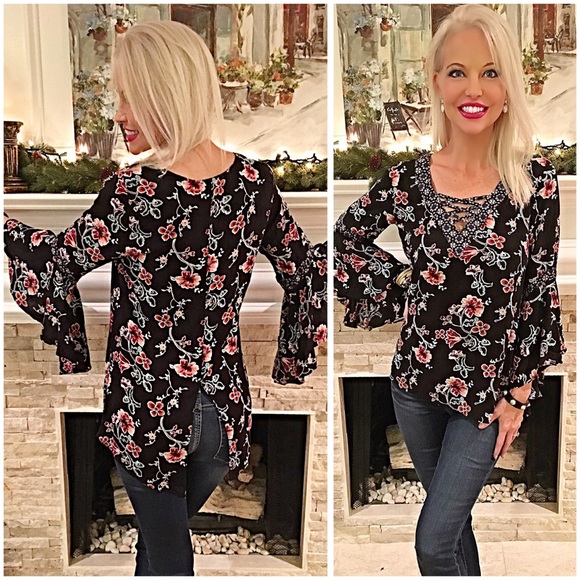 contrast criss cross trumpet sleeve top FLASH SALE - Picture 2 of 3