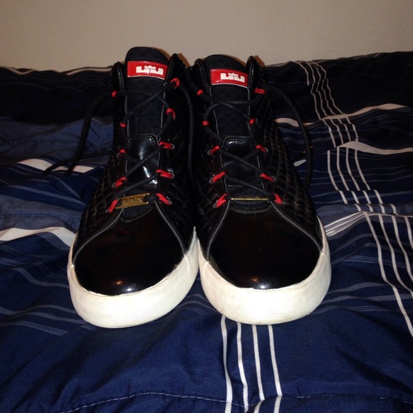 Nike LeBron 12 XII NSW Lifestyle QS Diamond Black - Picture 2 of 3