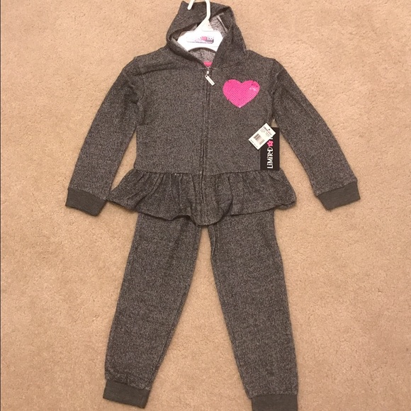 NWT! Girls size 4 track suit. Pink sequin hearts