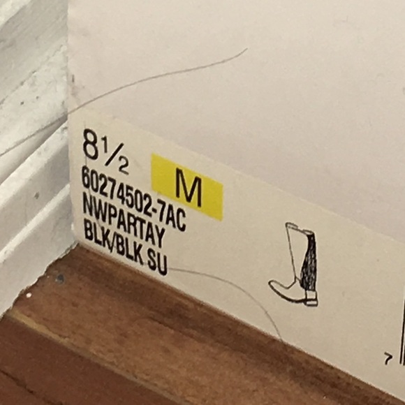 Nine West Partay black/black suede Boots NWT 8.5 - Picture 4 of 4