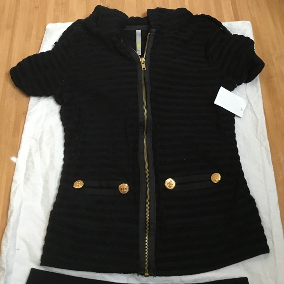 NWT black and gold detail set!