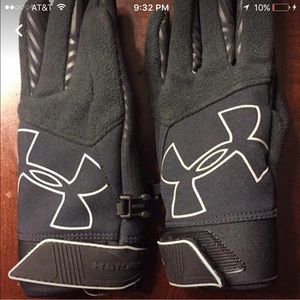 Under armour kids gloves