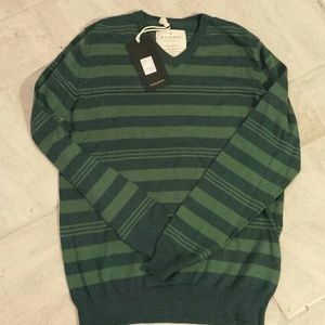 NWT!! Men's size large green striped sweater