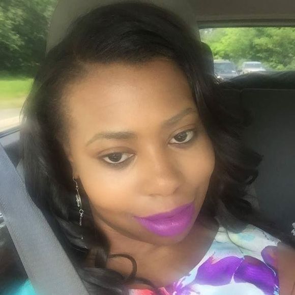 Meet your Posher, Latoya