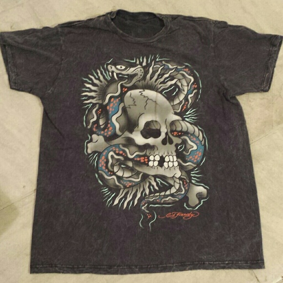 Ed Hardy graphic tshirt