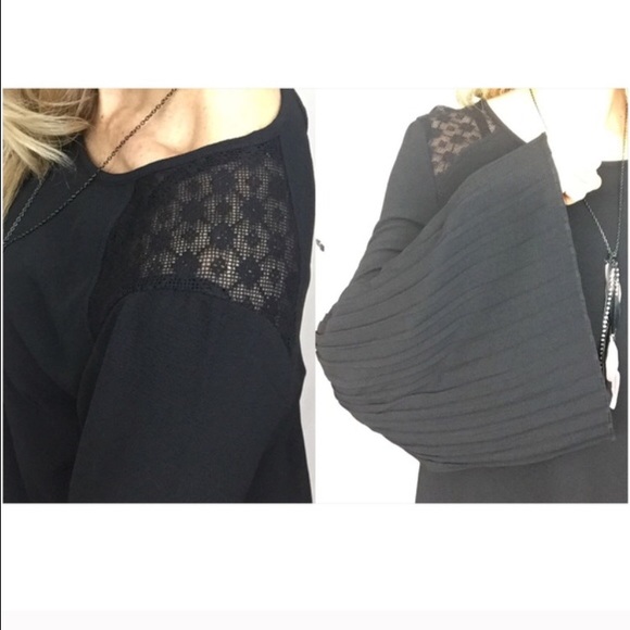 Beautiful Bell Sleeve Lace Tunic Dress LBD Sold - Picture 4 of 4