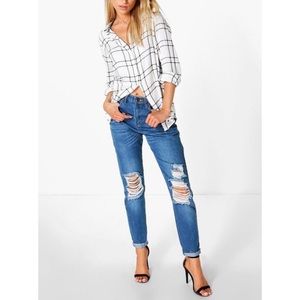 BRAND NEW high waisted distressed mom jeans