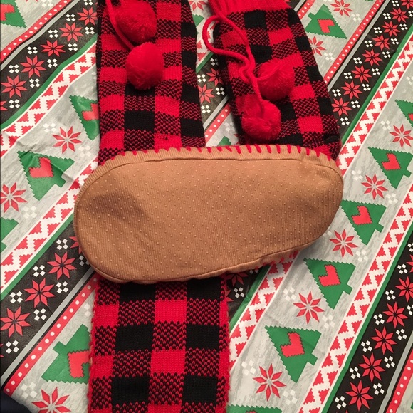 NWOT knit mukluks