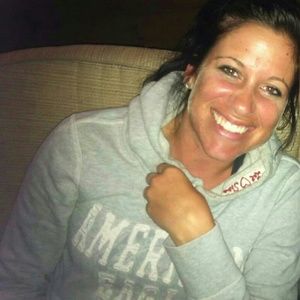 Meet your Posher, Alicia