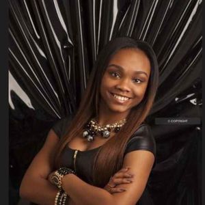 Meet your Posher, Kayla