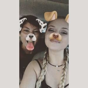 Meet your Posher, Christen