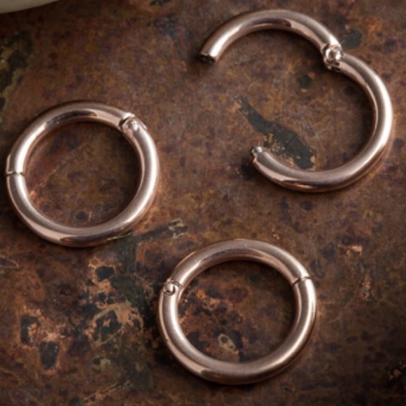 14g 3/8" rose gold plated septum clicker