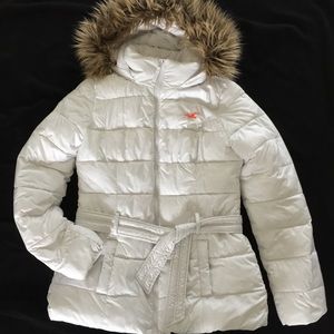 Hollister puffer