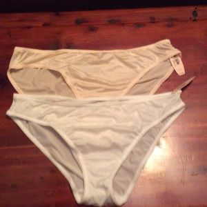 2 Pairs Victoria's Secret underwear NWT