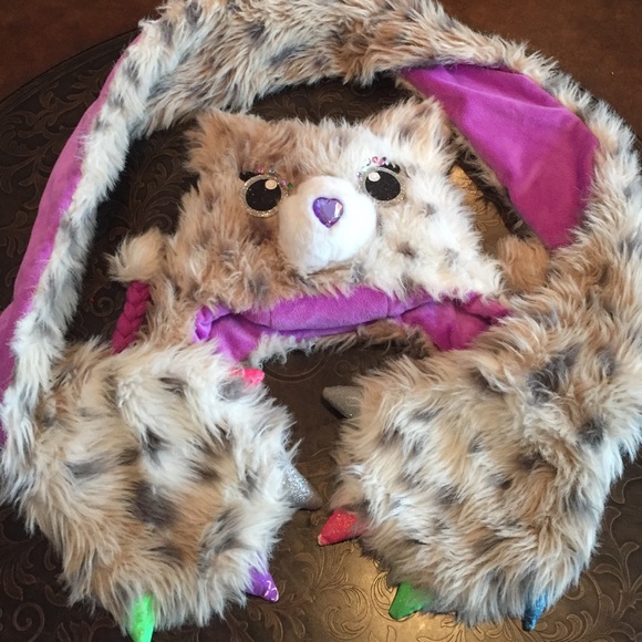 Justice Hat and Scarf