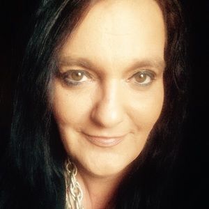 Meet your Posher, Priscilla