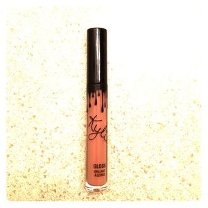 Kylie lip gloss
