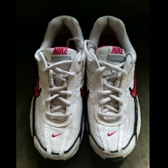 Women's Nike Compete 2 Shoes size 8.5 - Picture 2 of 4