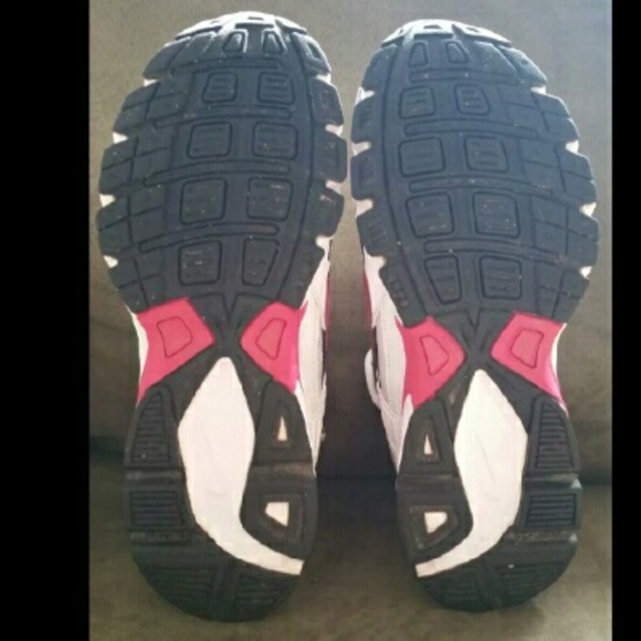 Women's Nike Compete 2 Shoes size 8.5 - Picture 4 of 4