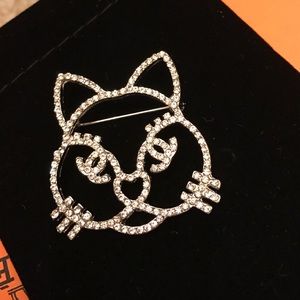 Adorable kitty 🐱 brooch
