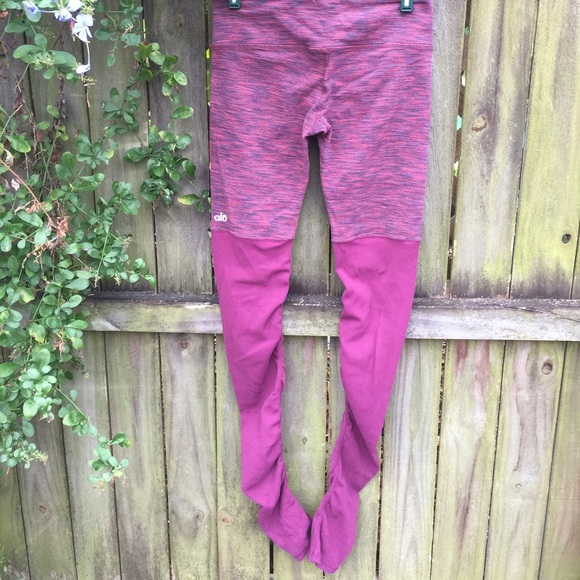 Alo maroon yoga goddess leggings. S