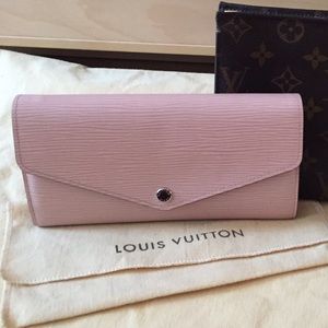 Louis Vuitton Sarah wallet nm magnolia