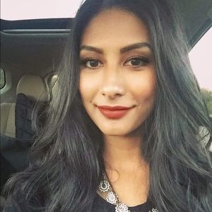 Meet your Posher, Nirisa