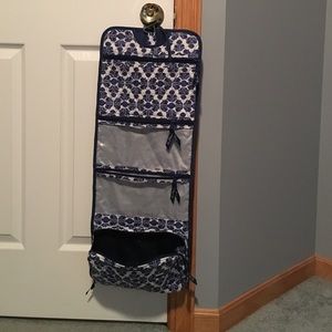 NWT VERA BRADLEY MAKEUP CASE