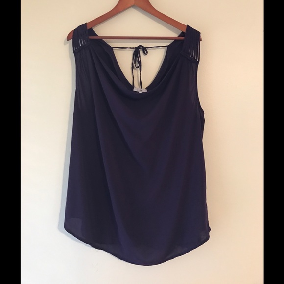 Sleeveless Purple Gap Top Size XL