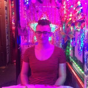 Meet your Posher, Andrea