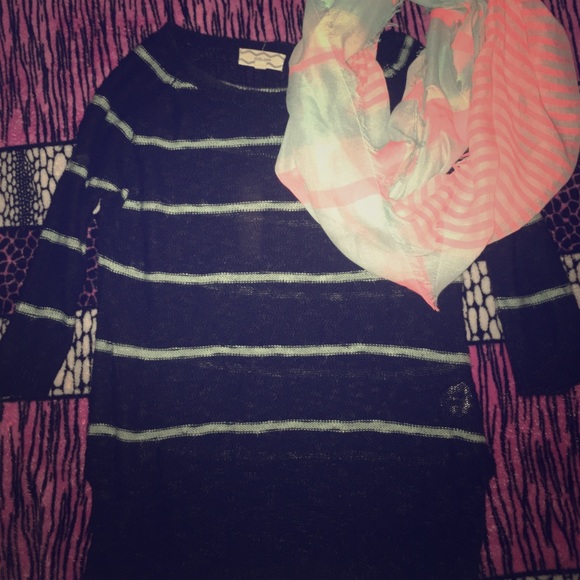 "Pink rose boutique" half sweater 💋🎁✨ - Picture 1 of 1