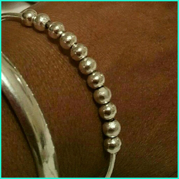 Silver plated bangle with silver beads - Picture 2 of 2