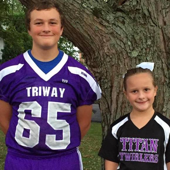 Meet your Posher, Jennifer - Picture 1 of 1