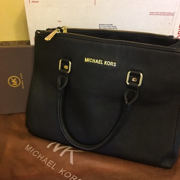 unbranded Handbags - 24hour SALE🎄🎁🎄 Like New Mk Purse