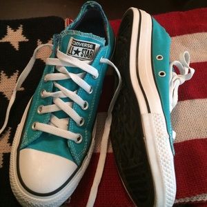 Converse All Stars! Size 8
