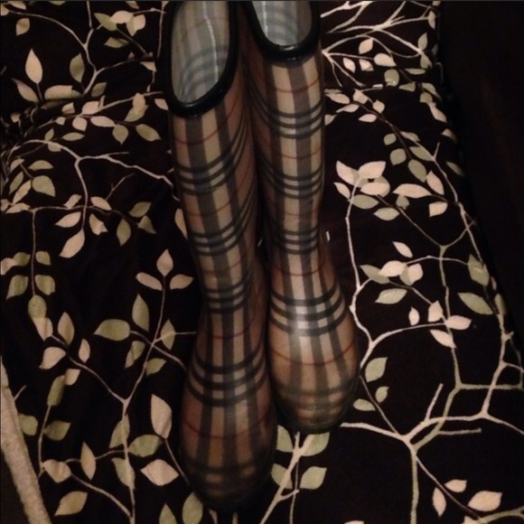 Burberry rain boots