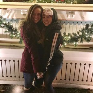 Meet your Posher, Caroline