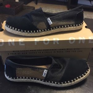 TOMS Shoes, Classic Black Mesh, size 7.5