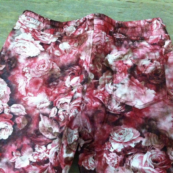 **SOLD** - Picture 3 of 4