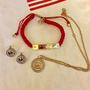 SALE‼️New 3 Piece Michael Kors Set